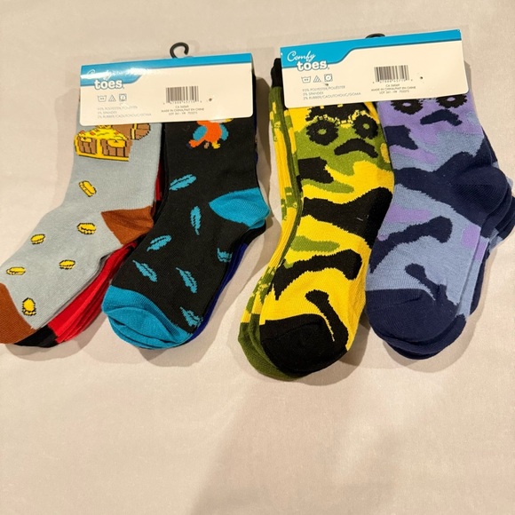 12 Pair Comfy Toes Socks; Pirate Themed, Tractor Themed, Random Designs; Age 4-6 - Picture 2 of 5
